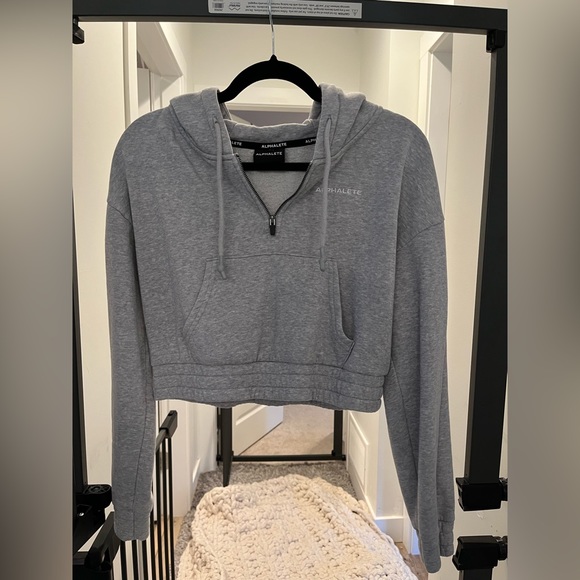 Alphalete Cropped Hoodie - Picture 3 of 3